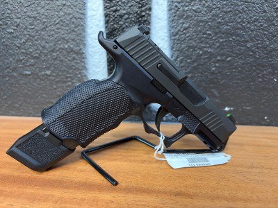 SIG SAUER P365 OPTIC READY 9MM LUGER (9X19 PARA) - Image 1 of 3