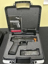SIG SAUER P320 CARRY - 1 of 1