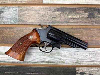 SMITH & WESSON 19-5 .357 MAG - Image 1 of 3