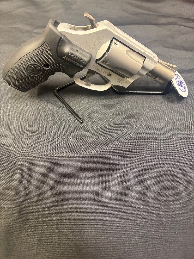 SMITH & WESSON 637-2 CT .38 SPL +P - Image 2 of 3