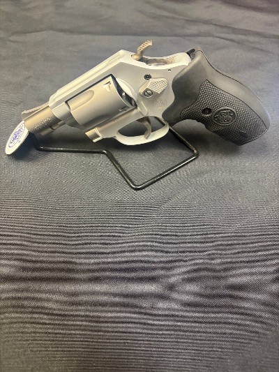 SMITH & WESSON 637-2 CT .38 SPL +P - Image 1 of 3