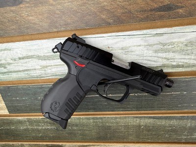 RUGER SR22 .22LR/.22MAG - Image 1 of 3