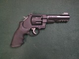 SMITH & WESSON 327 TRR8 PERFORMANCE CENTER .357 MAG - Image 2 of 3