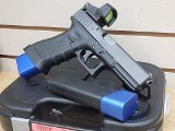 GLOCK G22 .40 S&W - 1 of 3