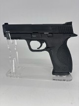 SMITH & WESSON M&P 40 40 Smith & Wesson - Image 1 of 3