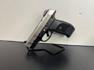 RUGER SR9C 9MM LUGER (9x19 PARA) - Image 1 of 3