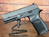 SIG SAUER P320 CARRY, Nitron with Siglite sights, Box and 3 magazines 9MM LUGER (9x19 PARA) - 2 of 3