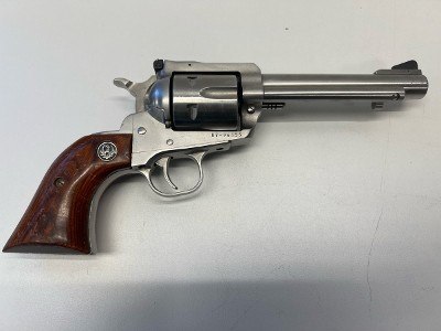 RUGER NEW MODEL SUPER BLACKHAWK44 MAG .44 MAGNUM - Image 1 of 3