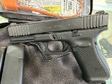 GLOCK G22 GEN 5.40 S&W - 1 of 3