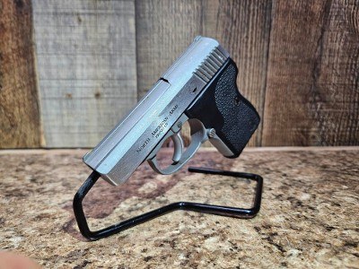 NORTH AMERICAN ARMS GUARDIAN (NAA-380GUARDIAN) .380 ACP - Image 1 of 3