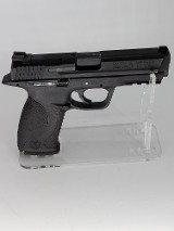 SMITH & WESSON M&P 40 40 Smith & Wesson - 2 of 3