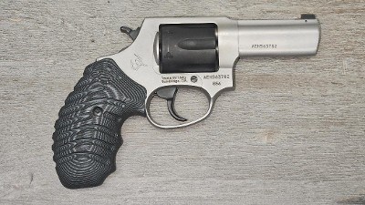 TAURUS 856 .38 SPL - Image 1 of 3