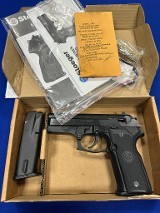 STOEGER 8040 cougar .40 S&W - 3 of 3