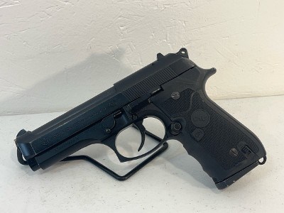 BERETTA 96D CENTURION 40 Smith & Wesson - Image 1 of 3