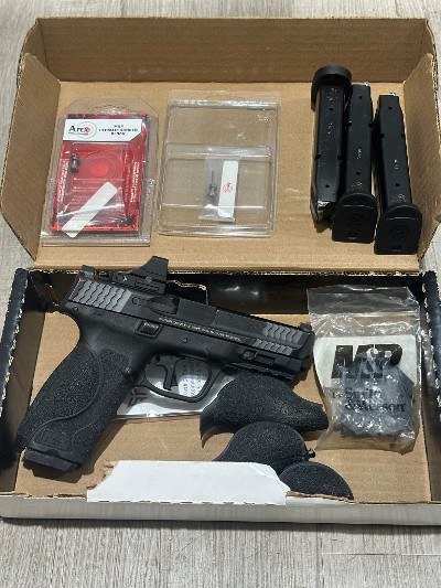 SMITH & WESSON M&P 2.0 Optic Ready 9MM LUGER (9x19 PARA) - Image 1 of 3