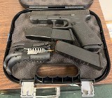 GLOCK G17 GEN 5 9MM LUGER (9x19 PARA) - 1 of 3