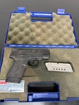 SMITH & WESSON M&P 9 SHIELD 9MM LUGER (9x19 PARA) - 1 of 3