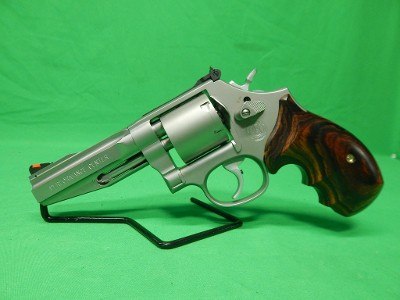 SMITH & WESSON 686-7 PERFORMANCE CENTER .38 SUPER - Image 3 of 3