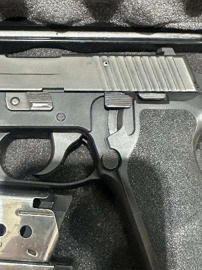 SIG SAUER P220 CARRY .45 ACP - Image 3 of 3
