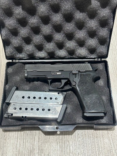 SIG SAUER P220 CARRY .45 ACP - Image 1 of 3