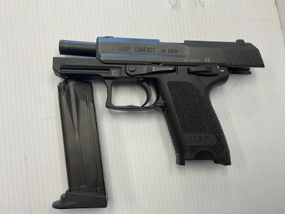 HECKLER & KOCH USP COMPACT .40 S&W - Image 4 of 13