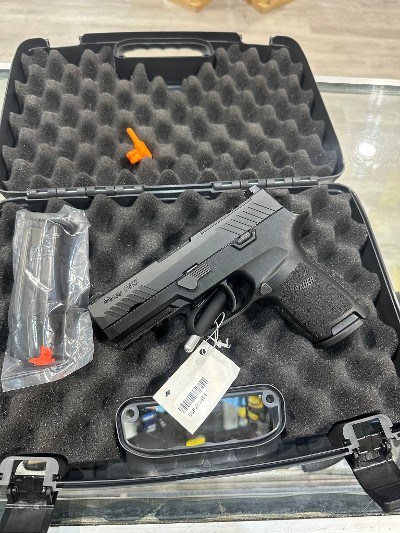 SIG SAUER P320 COMPACT 9MM LUGER (9X19 PARA) - Image 1 of 11