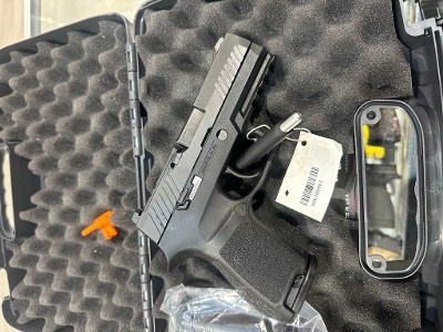 SIG SAUER P320 COMPACT 9MM LUGER (9X19 PARA) - Image 5 of 11