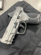 SMITH & WESSON M&P M2.0 BUNDLE 9MM LUGER (9x19 PARA) - 5 of 7
