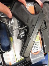 GLOCK G19 V 9MM LUGER (9x19 PARA) - 1 of 7