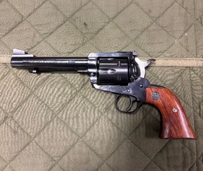 RUGER NEW MODEL SUPER BLACKHAWK .44 MAGNUM - Image 3 of 4