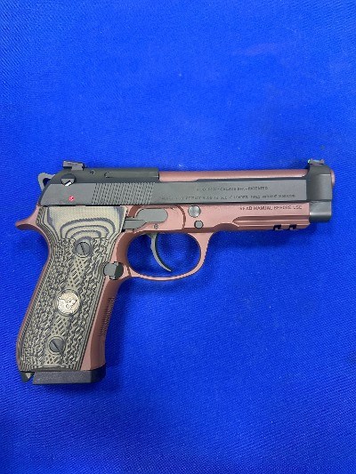 BERETTA 96A1 .40 S&W - Image 1 of 11