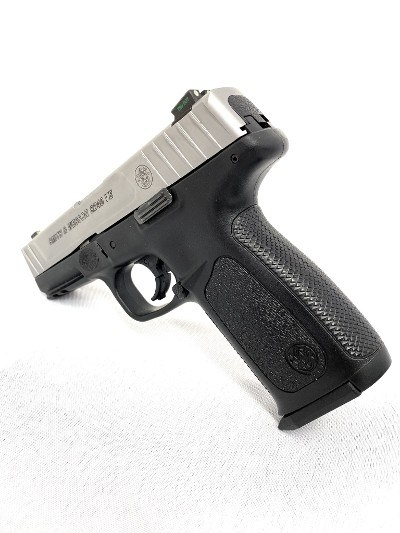 SMITH & WESSON SD40 VE .40 S&W - Image 11 of 13