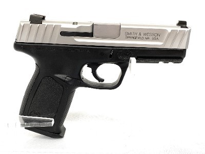 SMITH & WESSON SD40 VE .40 S&W - Image 2 of 13