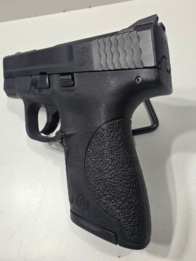 SMITH & WESSON M&P9 SHIELD 9MM LUGER (9x19 PARA) - Image 4 of 12