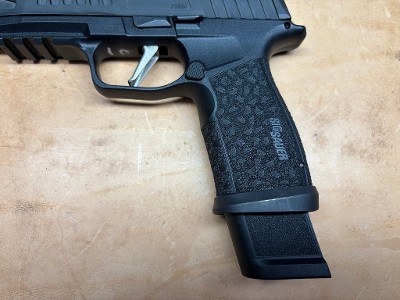 SIG SAUER P365 FUSE 9MM LUGER (9x19 PARA) - Image 4 of 13