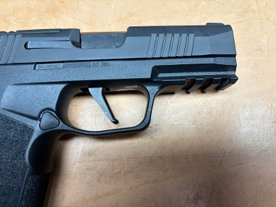SIG SAUER P365 XMACRO 9MM LUGER (9x19 PARA) - Image 6 of 13