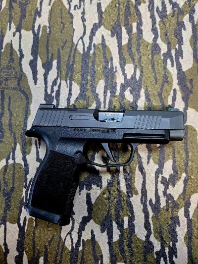 SIG SAUER P365XL9MM LUGER (9x19 PARA) - Image 1 of 5