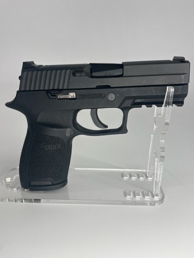 SIG SAUER P250 40 Smith & Wesson - Image 2 of 4