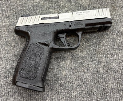 SMITH & WESSON SD40 2.0 .40 S&W - Image 1 of 5