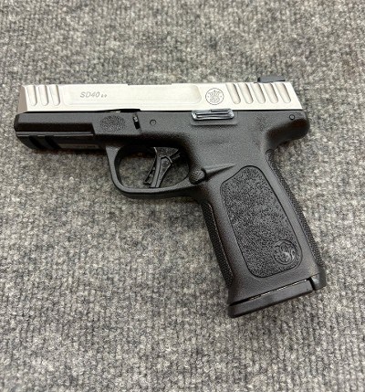 SMITH & WESSON SD40 2.0 .40 S&W - Image 2 of 5