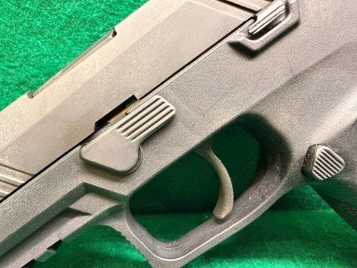 SIG SAUER P320 NITRON COMPACT 9MM LUGER (9X19 PARA) - Image 10 of 24