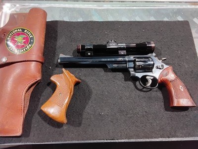 SMITH & WESSON 57 .41 REM MAG - Image 1 of 12