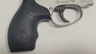 SMITH & WESSON 642-2 .38 S&W - Image 6 of 7
