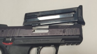 RUGER SR22 .22 LR - Image 5 of 7