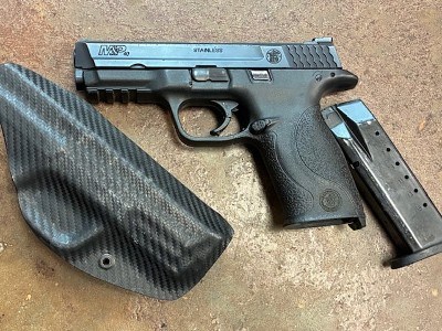 SMITH & WESSON M&P 40 .40 S&W - Image 1 of 7