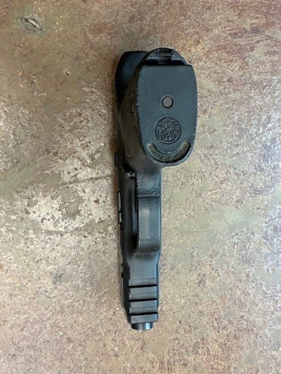 SMITH & WESSON M&P 40 .40 S&W - Image 3 of 7