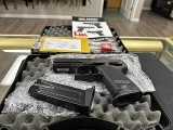 HECKLER & KOCH USP Compact 9MM LUGER (9x19 PARA) - Image 12 of 14