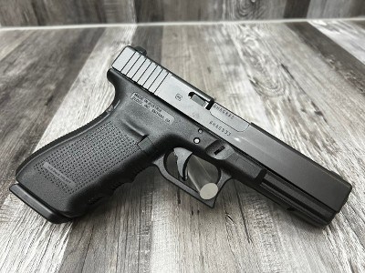 GLOCK 21 GEN 4 45 ACP (45 Auto) - Image 2 of 3