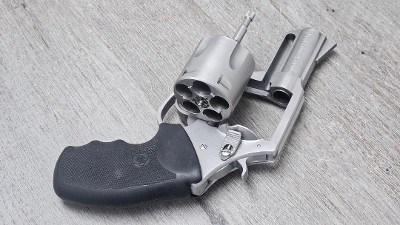 CHARTER ARMS BULLDOG .45 COLT/.45 ACP - Image 5 of 9