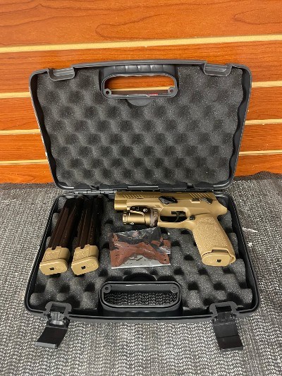 SIG SAUER M17 CSS 9MM LUGER (9x19 PARA) - Image 18 of 18